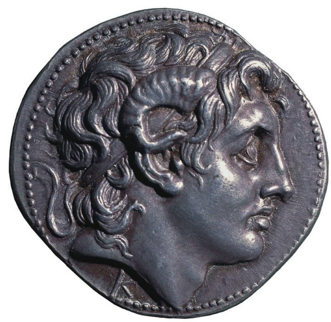 亚历山大大帝，额头上的山羊角象征阿蒙神。色雷斯于公元前三世纪末铸造的四德拉马克银币正面。