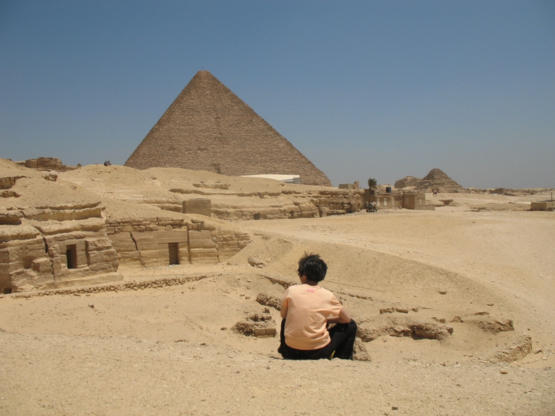 金字塔与石室坟墓