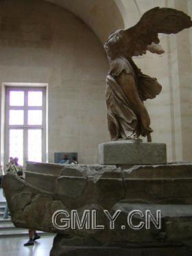 古墓丽影6卢浮宫实景对比