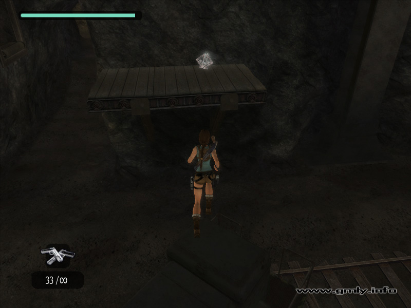 方法2：启动钻车后，举枪跳上钻车并跳至隐秘地点处