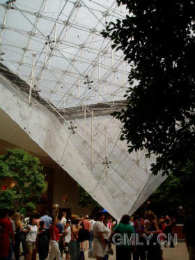 古墓丽影6卢浮宫实景对比